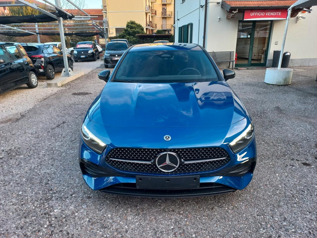 Mercedes-benz A 180 Automatic AMG Line Advanced Plus