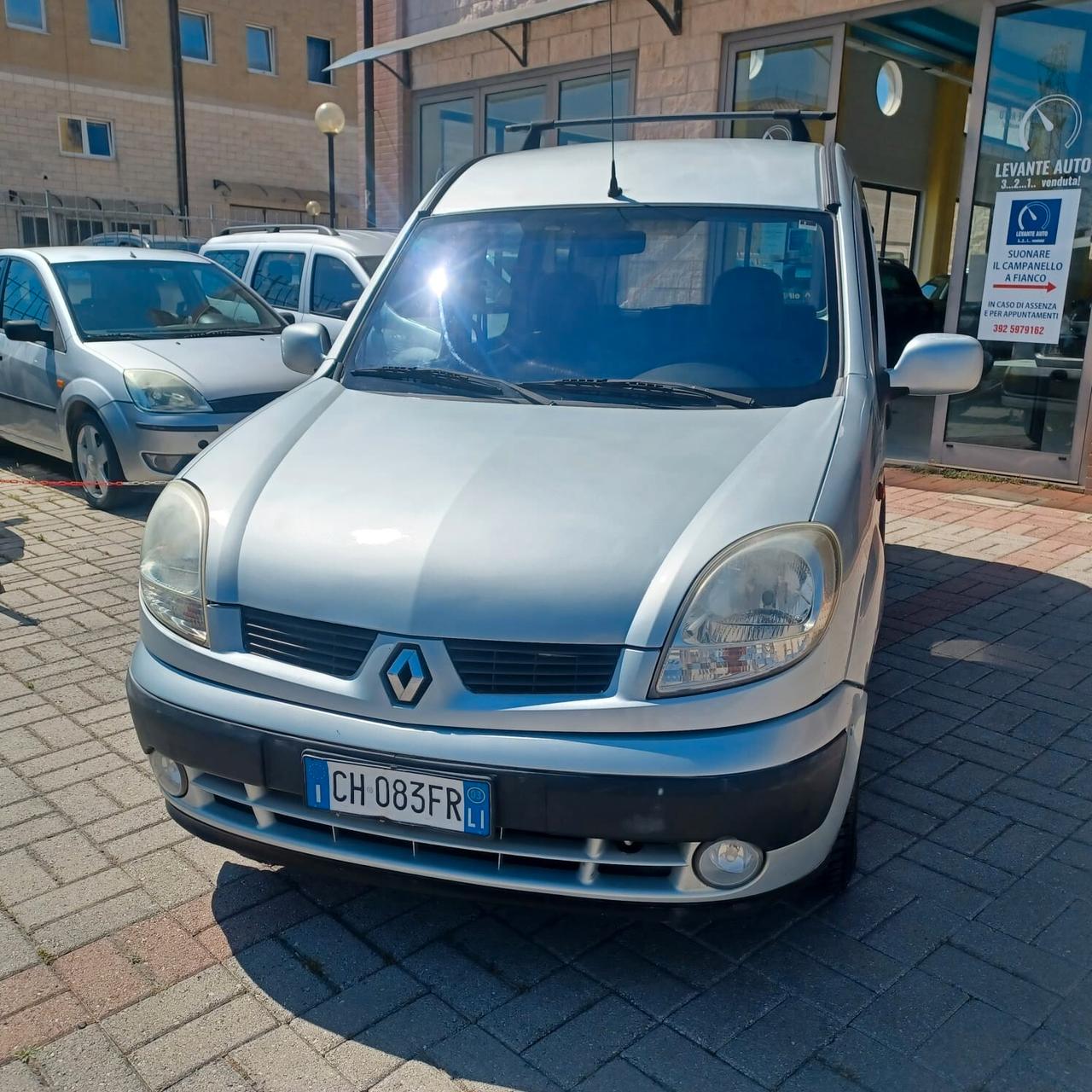 IDEALE PER LAVORO E FAMIGLIA BERLINGO 1.2