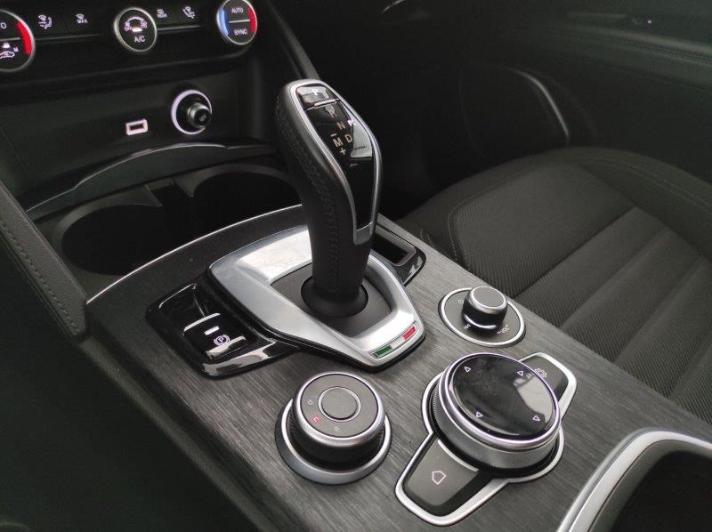 ALFA ROMEO Stelvio - Stelvio 2.2 Turbodiesel 190 CV AT8 Q4 Business