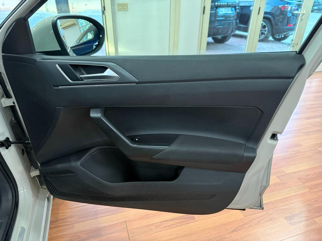 VOLKSWAGEN TAIGO 1.0 TSI 110CV DSG R-LINE - 2023