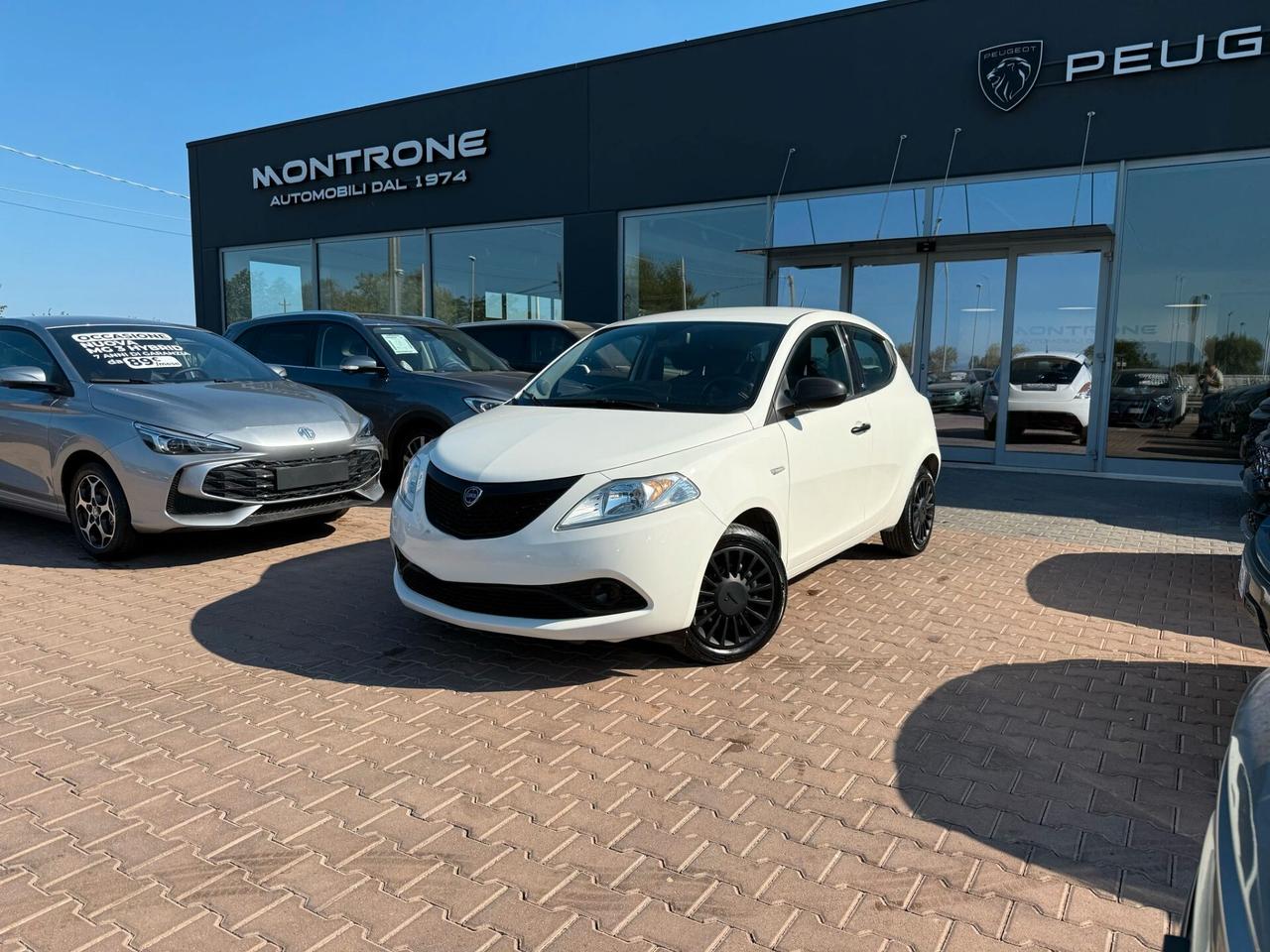 Lancia Ypsilon 1.2 69 CV 5 porte GPL Ecochic Elefantino Blu
