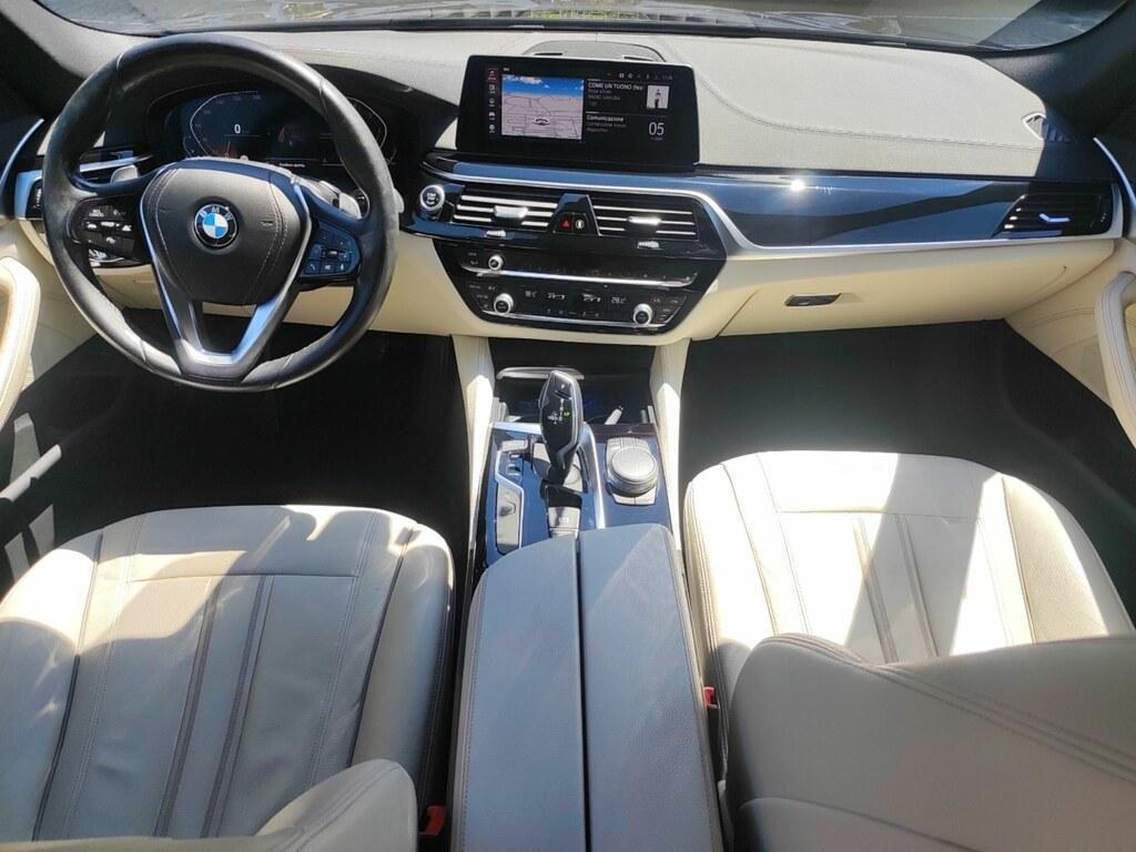 BMW Serie 5 Berlina 520 d Mild Hybrid 48V Business Steptronic