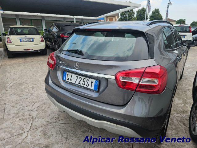 MERCEDES-BENZ GLA 200 d Automatic Sport