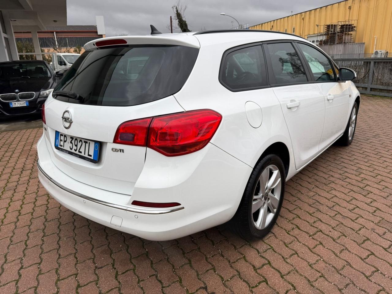 Opel Astra 1.7 CDTI 110CV 5 porte Business Autocarro