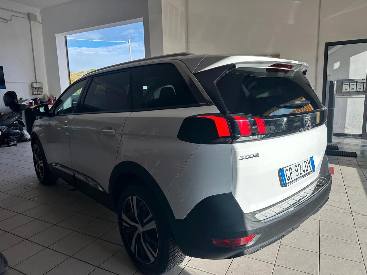 Peugeot 5008 7 POSTI