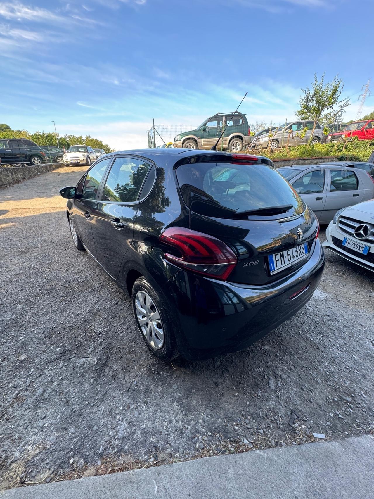 Peugeot 208 PureTech 82 5p. GPL Allure