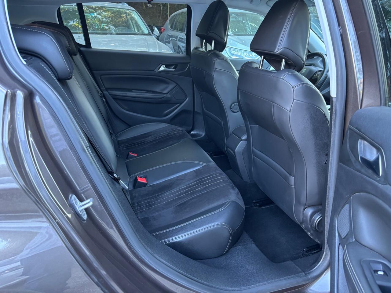 Peugeot 308 BlueHDi 120 S&S Allure
