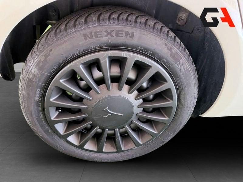 Lancia Ypsilon 1.2 69 CV 5 porte Elefantino Blu