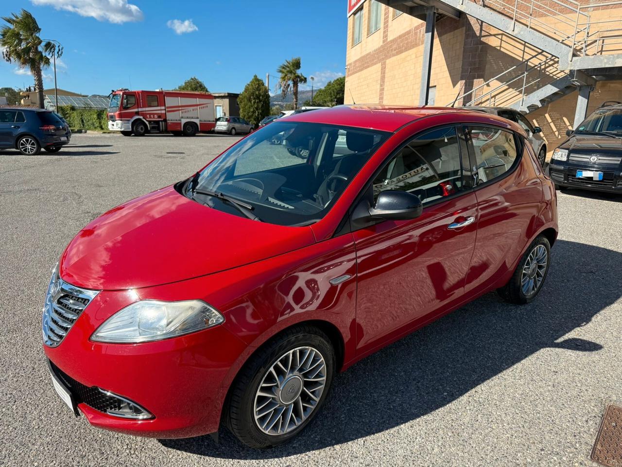 Lancia Ypsilon 1.2 Black&Red