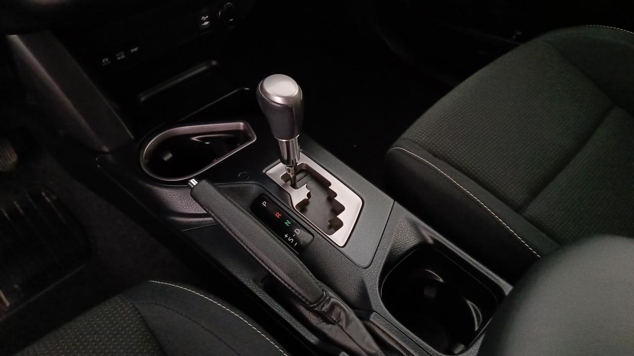 TOYOTA Rav4 2.5 vvt-i h Style 2wd e-cvt my17