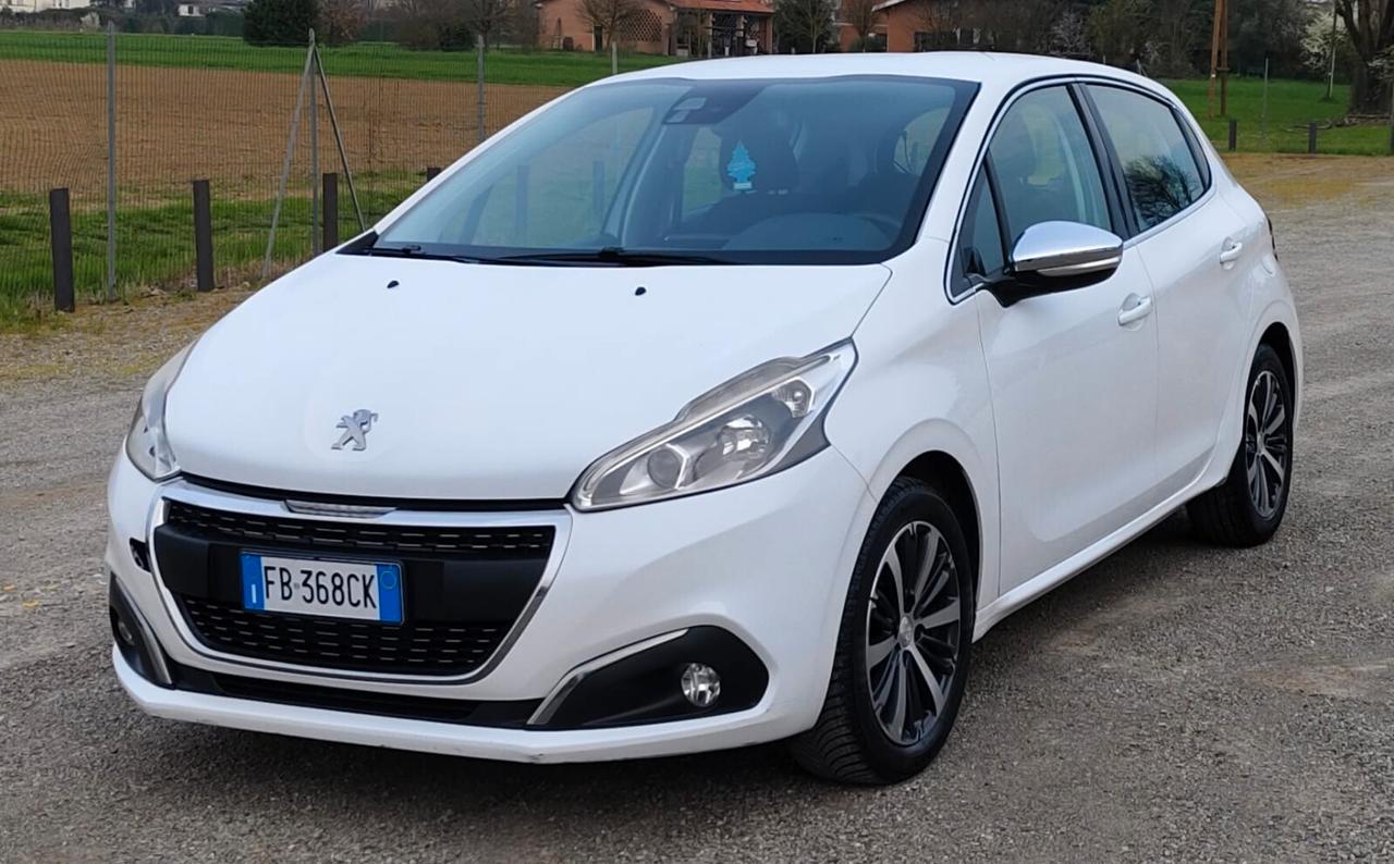Peugeot 208 1.4 HDi 68 CV 5 porte Allure