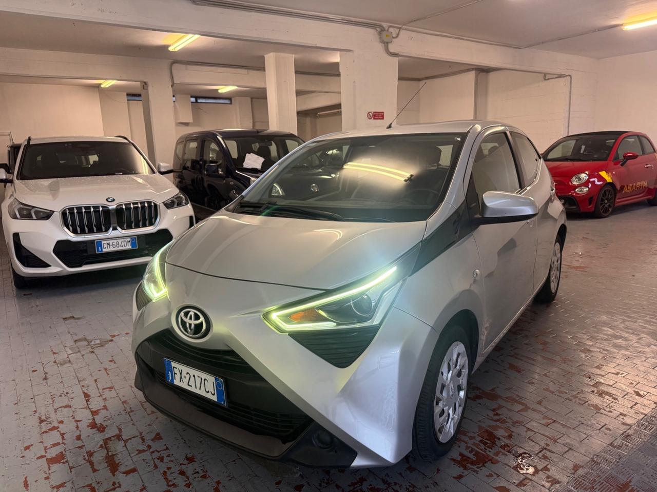 Toyota Aygo 1.0 VVT-i 72 CV 5 porte x-clusiv MMT