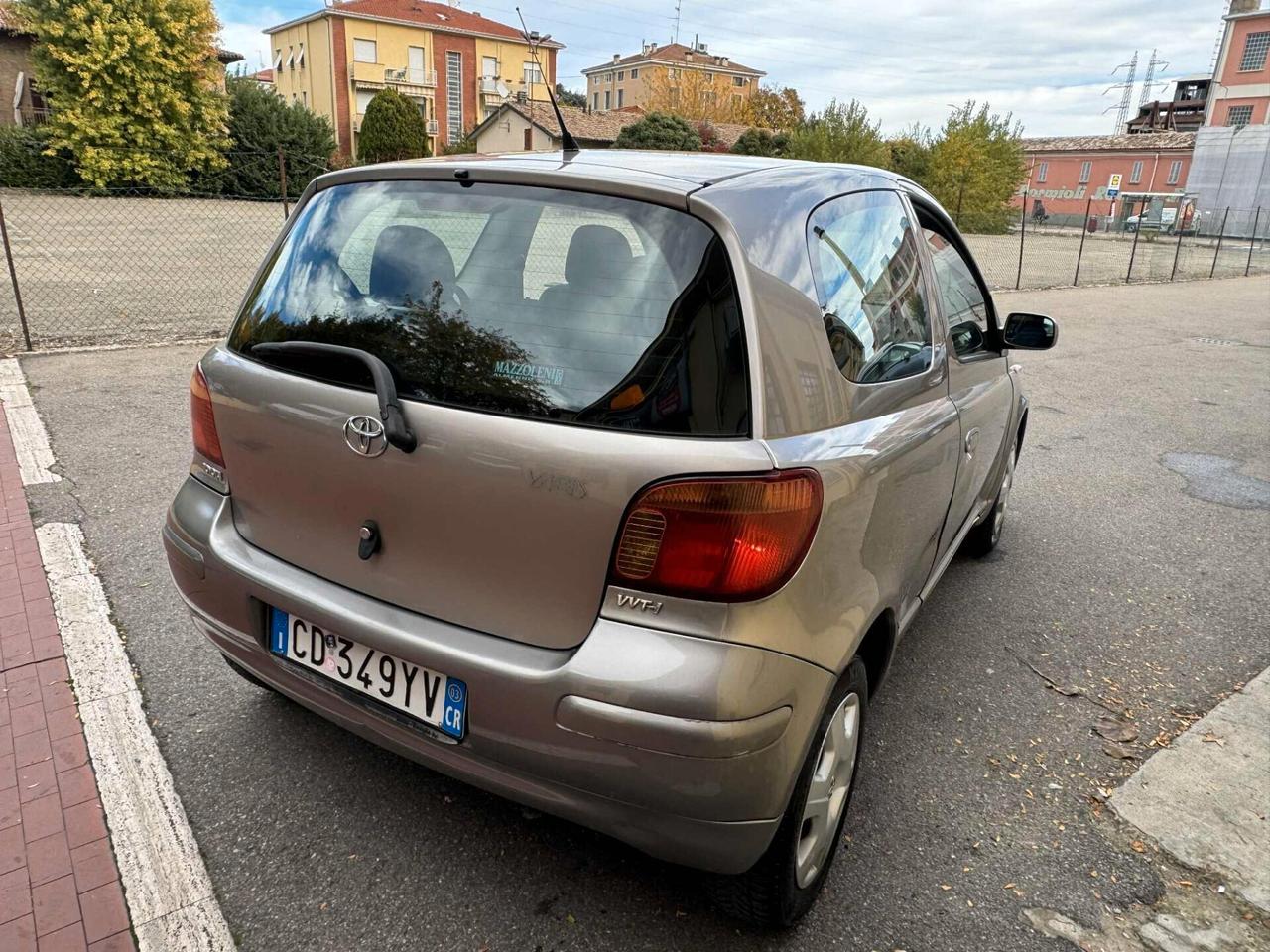 Toyota Yaris 2003 1.0 Benzina OK NEOPATENTATI