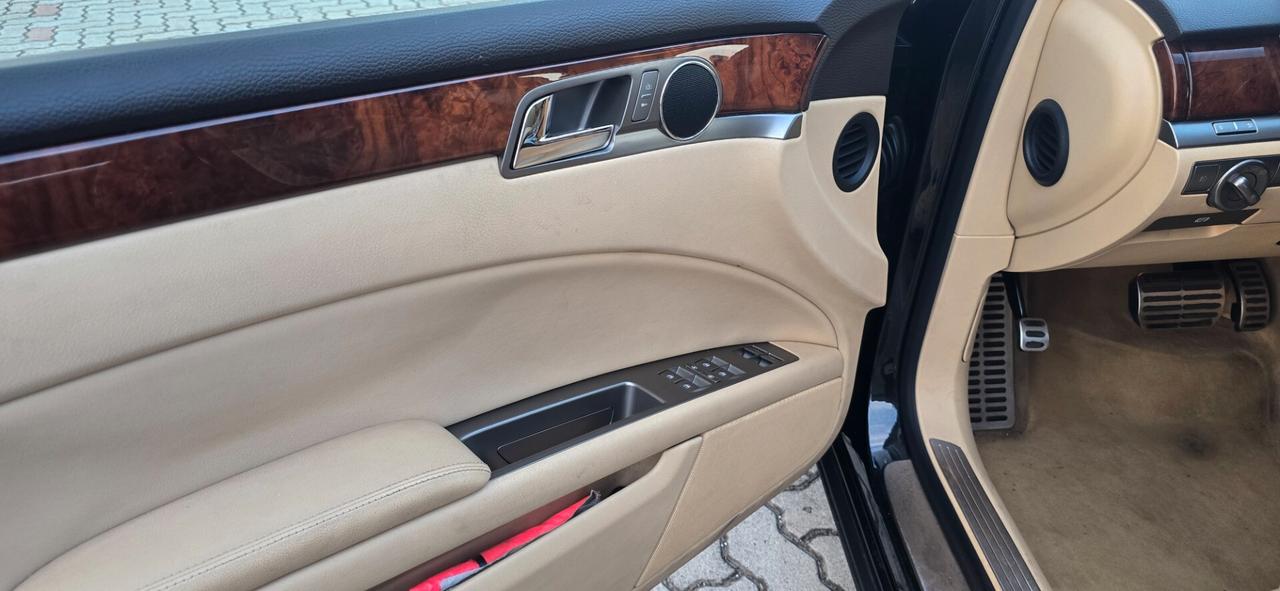 Volkswagen Phaeton 3.0/240 V6 TDI DPF 4mot. tip. 5 posti
