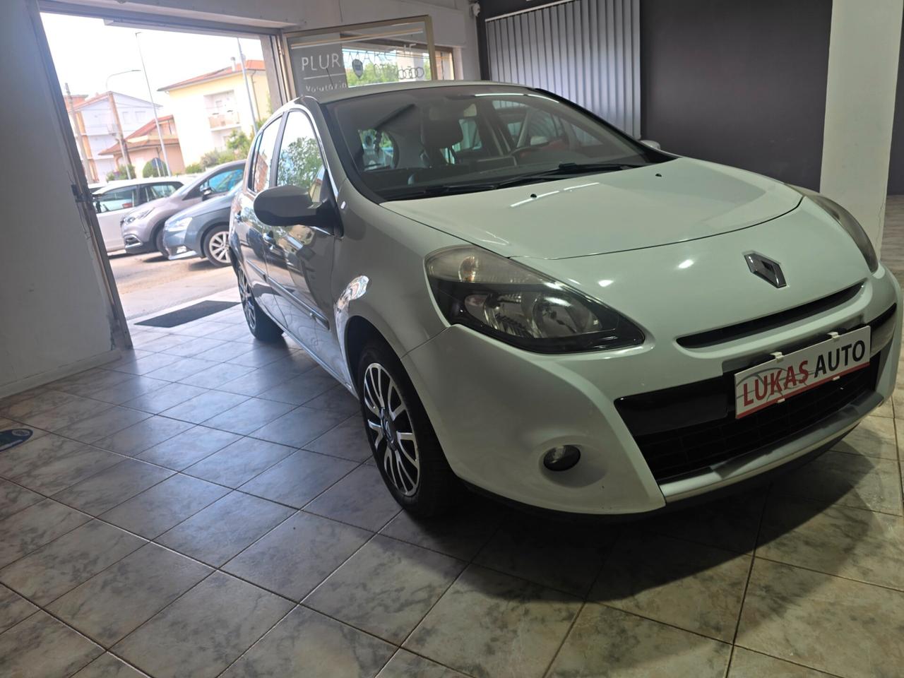 Renault Clio 1.2 16V 5 porte Dynamique