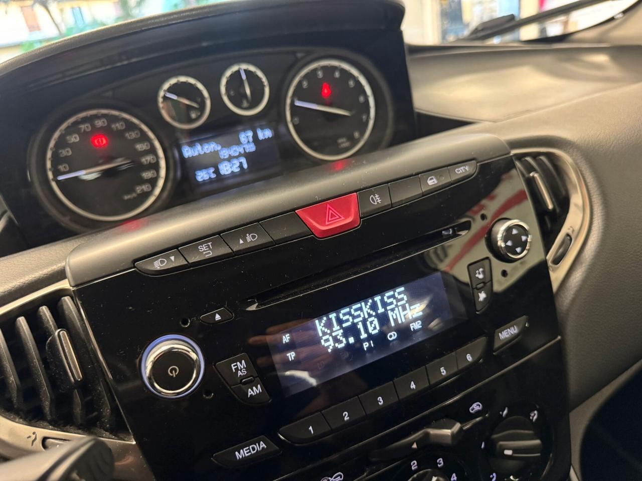 Lancia Ypsilon 1.2 69 CV 5 porte S&S Platinum