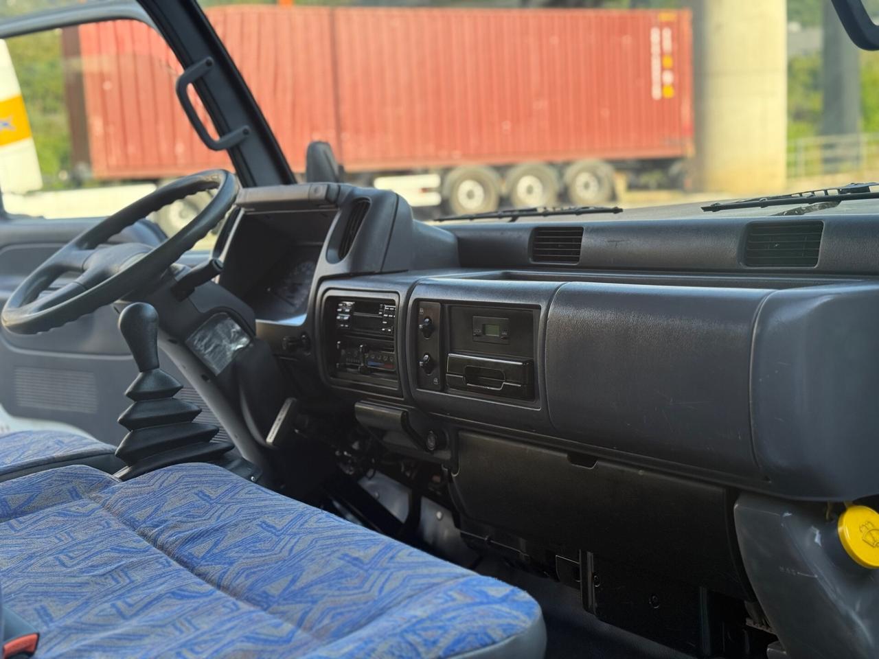 Nissan cabstar 2.5 diesel furgone aperto