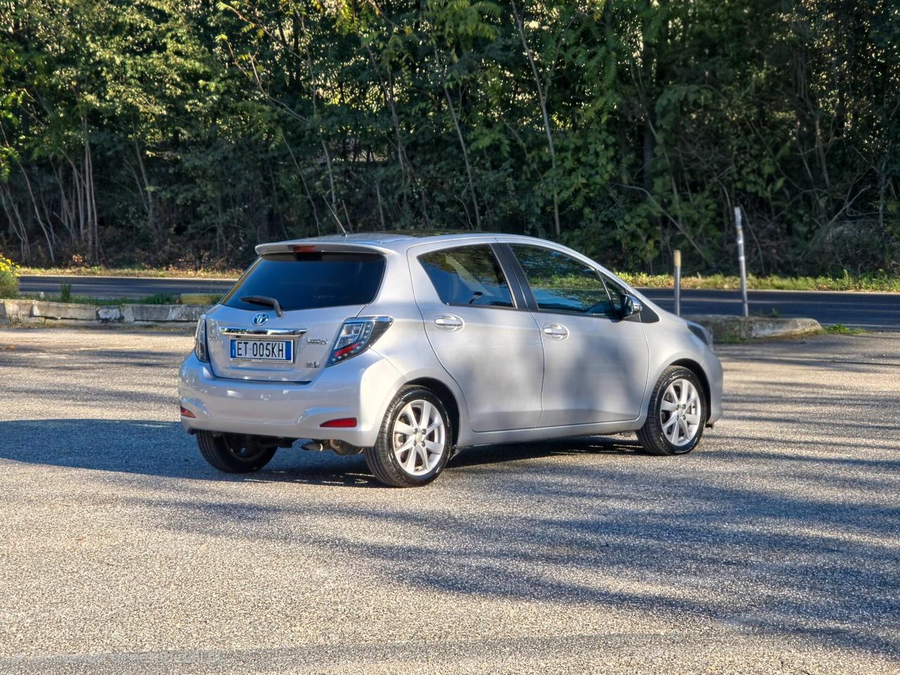 Toyota Yaris 1.5 Hybrid 5 porte Style Automatica E5B NEO 2013