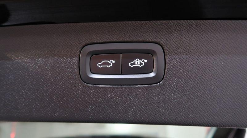 Volvo XC90 Plug-In Hybrid T8 AWD Plug-in 7p R. Inscr. Expr.