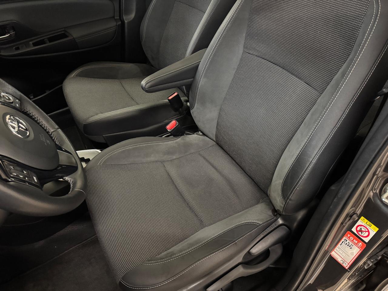 Toyota Yaris 1.5 Hybrid 5P Style-Tetto-Unipro-Garantita24mesiToyota-Permute