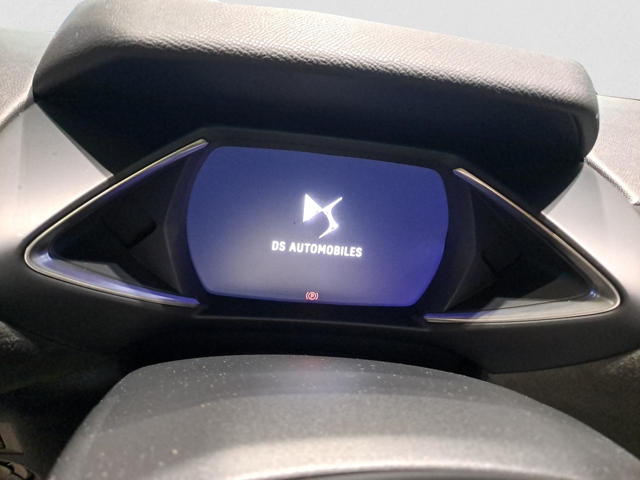 DS DS 3 Ã‰TOILE HYBRID 145
