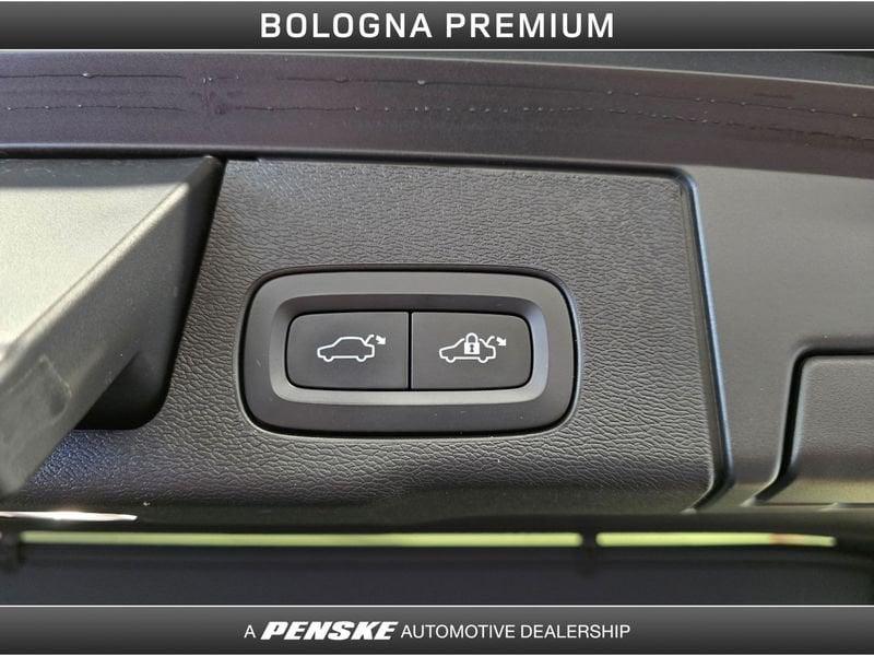 Volvo XC60 XC60 B5 (d) AWD automatico Ultimate Dark