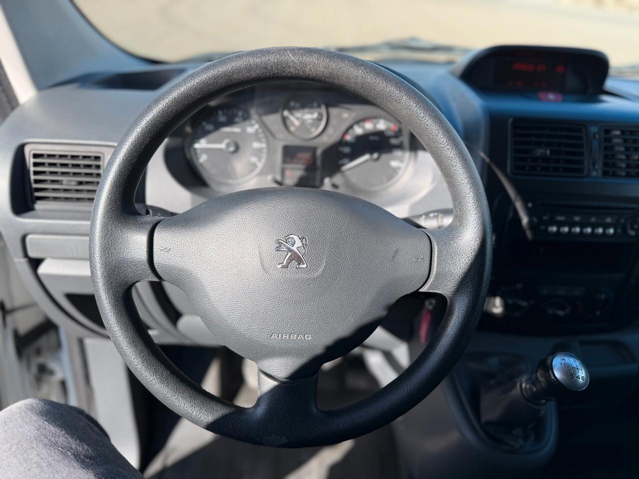 Peugeot Expert 2.0 HDi 128CV 133.000 km