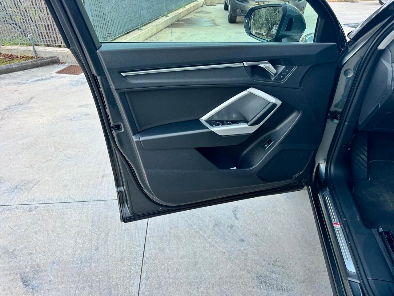 Audi Q3 40 2.0 tdi S line quattro 190cv s-tronic