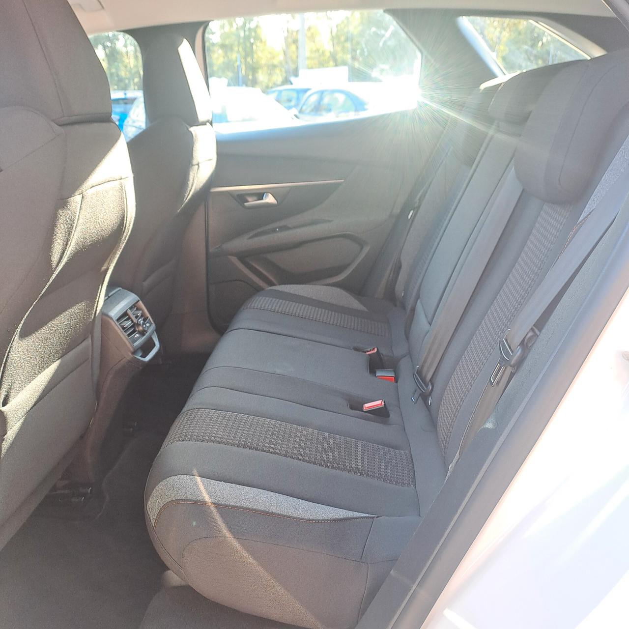 Peugeot 3008 1.5 Bluehdi 130 Cv Eat8 Business