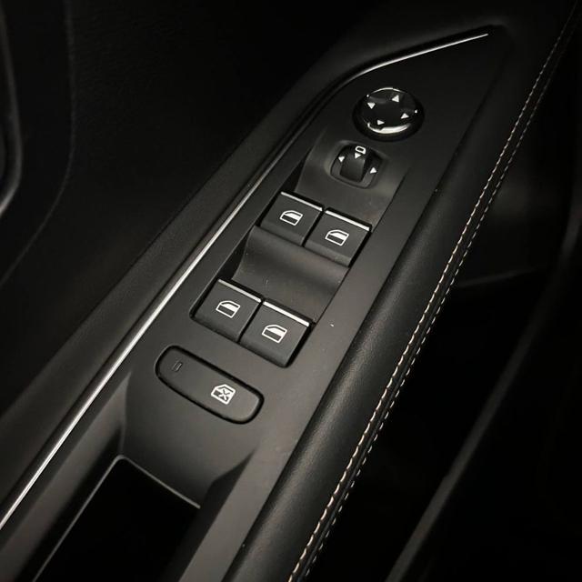 PEUGEOT 3008 Hybrid4 300 e-EAT8 GT Pack TETTO APRIBILE