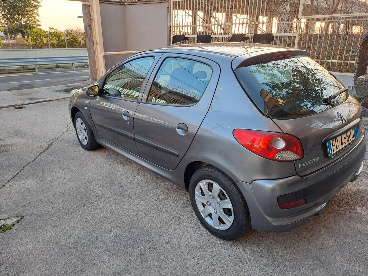 Peugeot 206 Plus 1.1 60CV 5p. Urban GPL