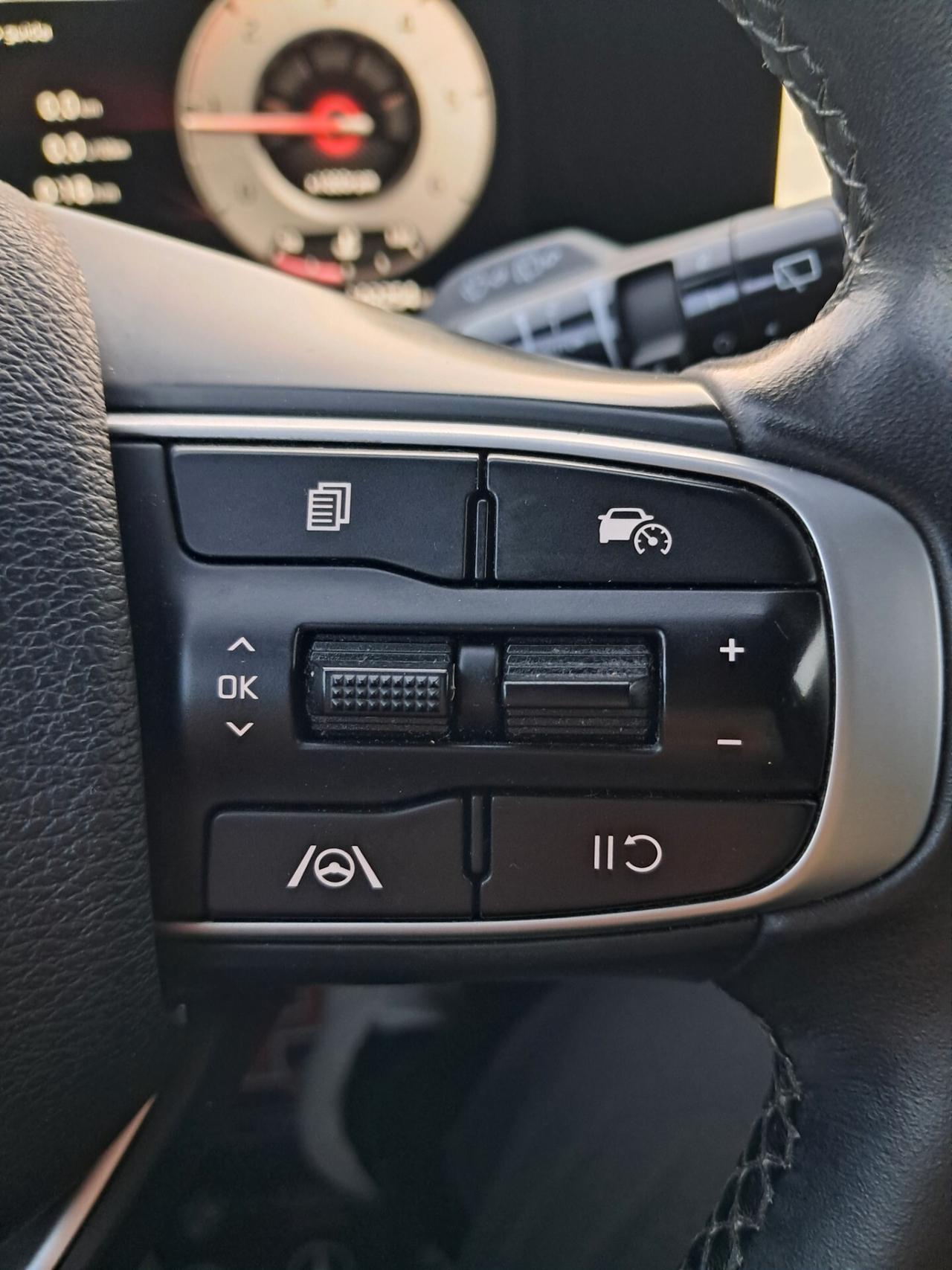 Kia Sportage 1.6 CRDI-136cv*B-LED*NAVY*RADAR