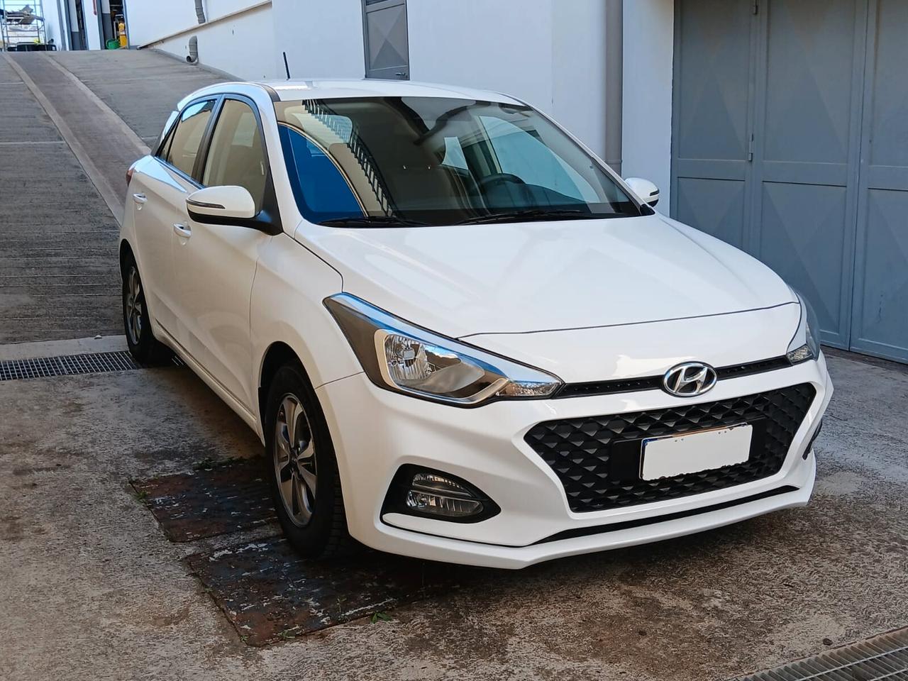 Hyundai i20 1.2 5 porte Connectline - Km 868 !!!