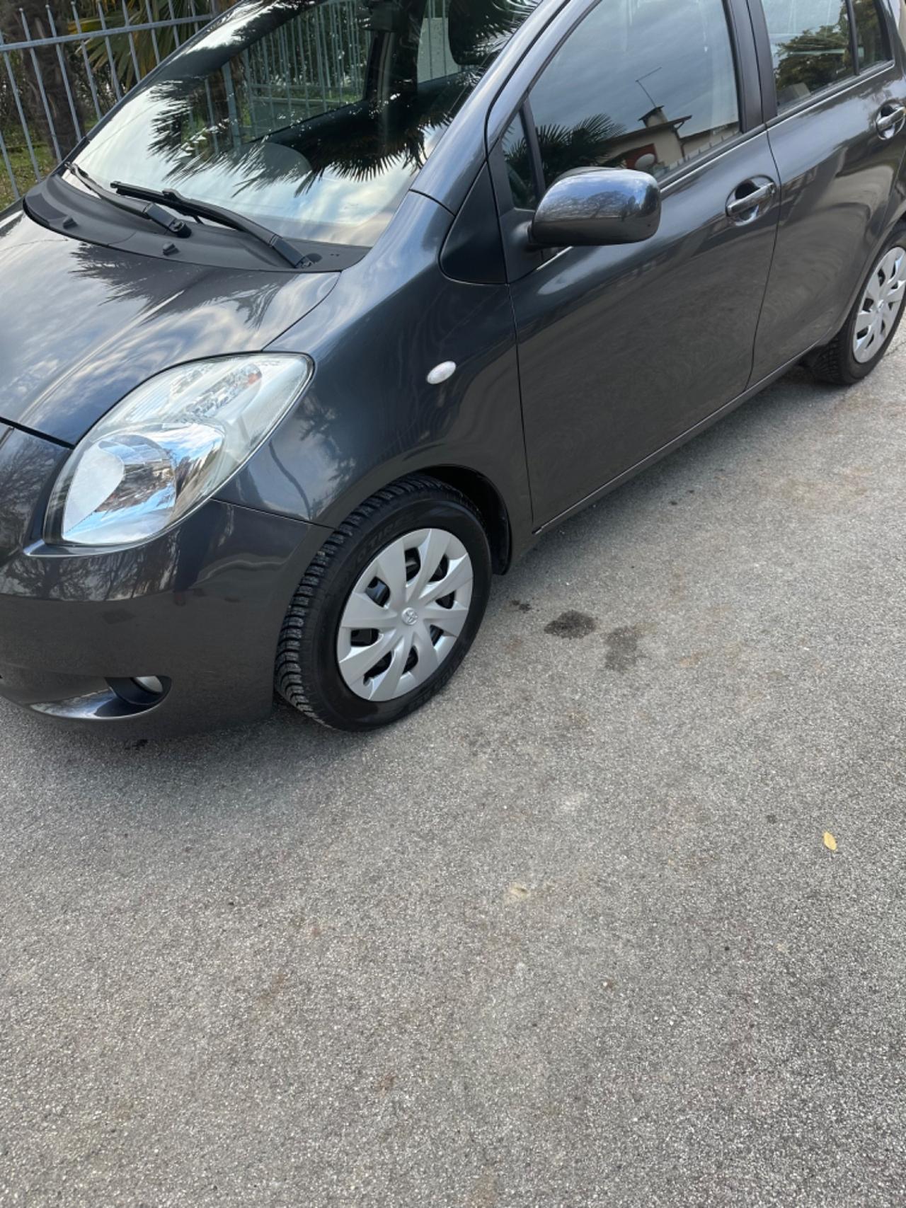 Toyota Yaris 1.3 5 porte