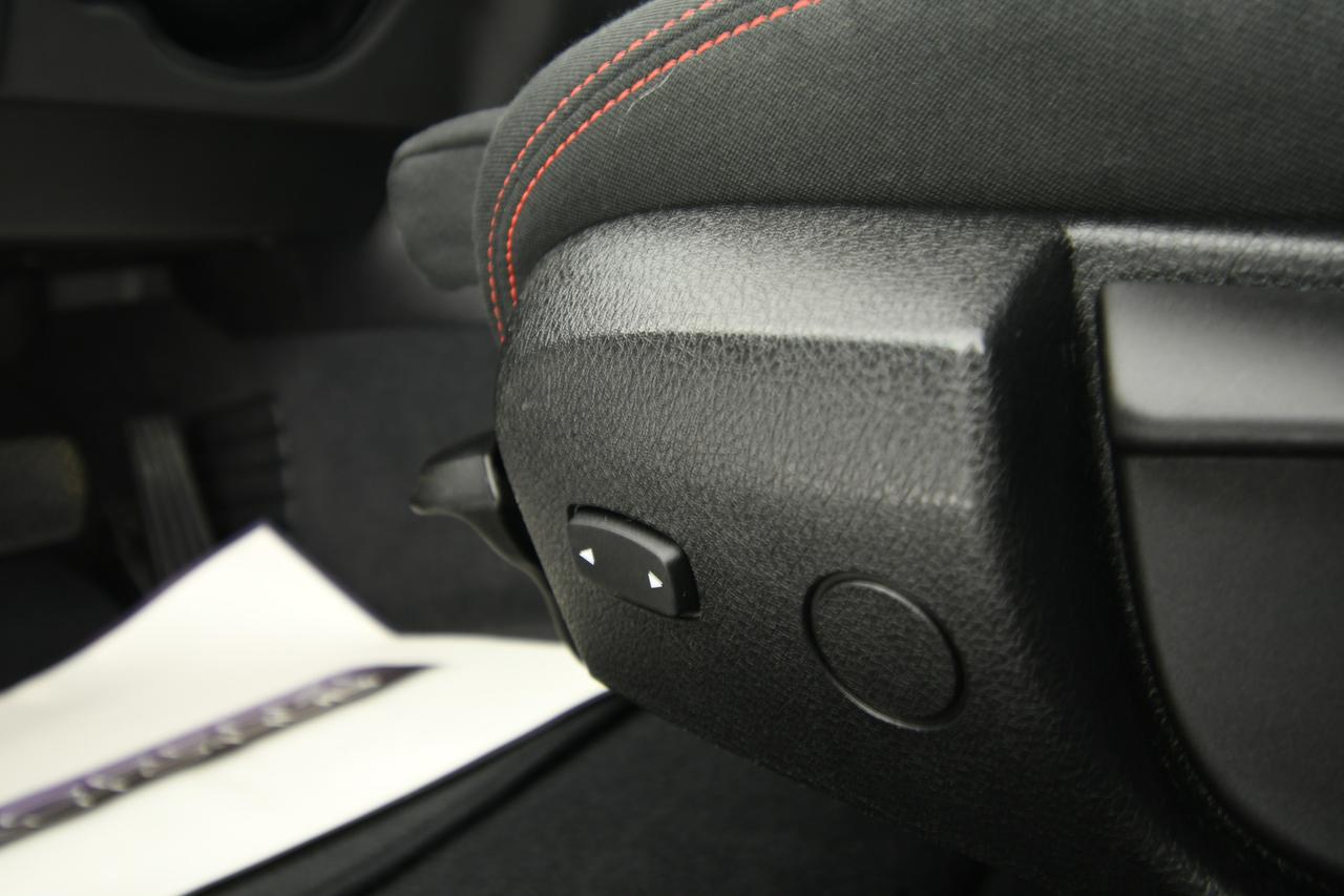 BMW 118d Sport 5p auto LED+C17"