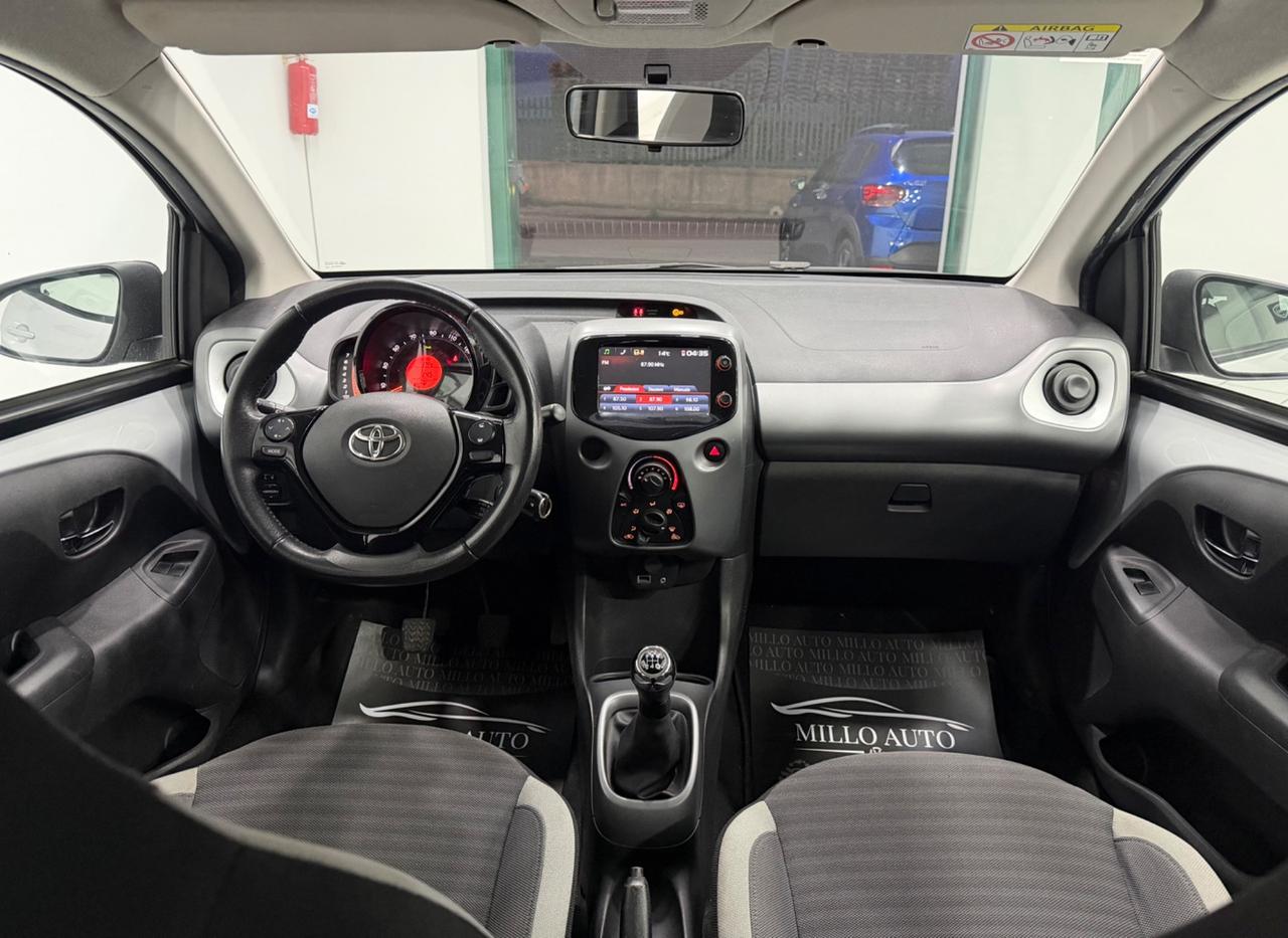 Toyota Aygo 1.0 VVT-i 72 CV 5 porte x-business