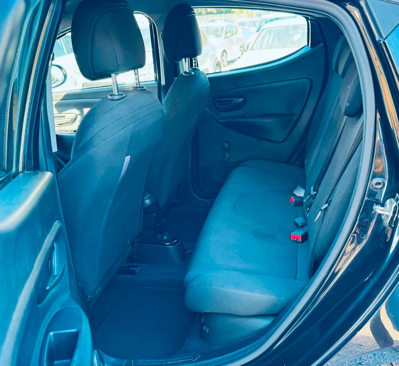 Lancia Ypsilon 1.2 69 CV 5 porte S&S Platinum