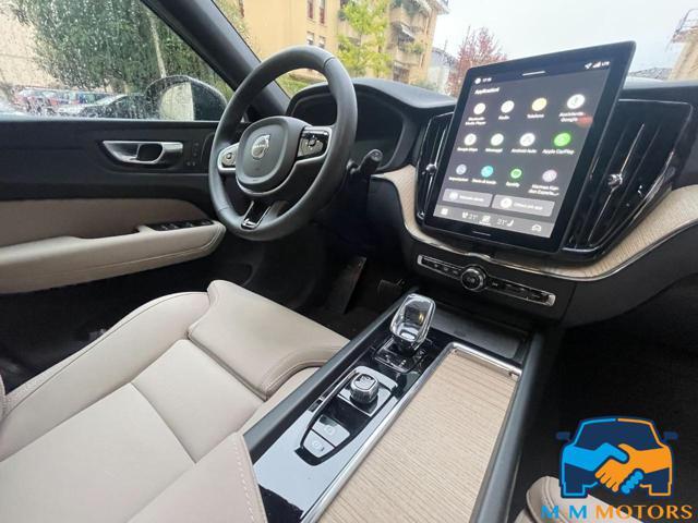 VOLVO XC60 T6 Plug-in hybrid AWD pari al nuovo