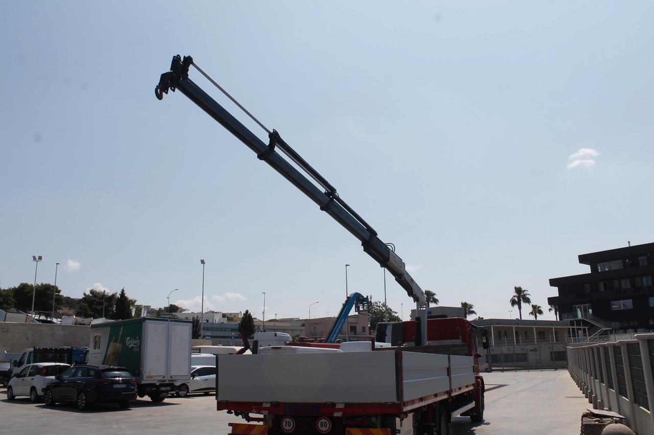 IVECO EUROCARGO 150E23 CASSONE CON GRU'