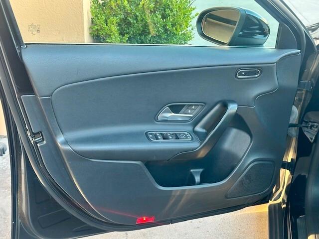Mercedes-benz A 180 d Automatic Business Extra 2023 67.000KM