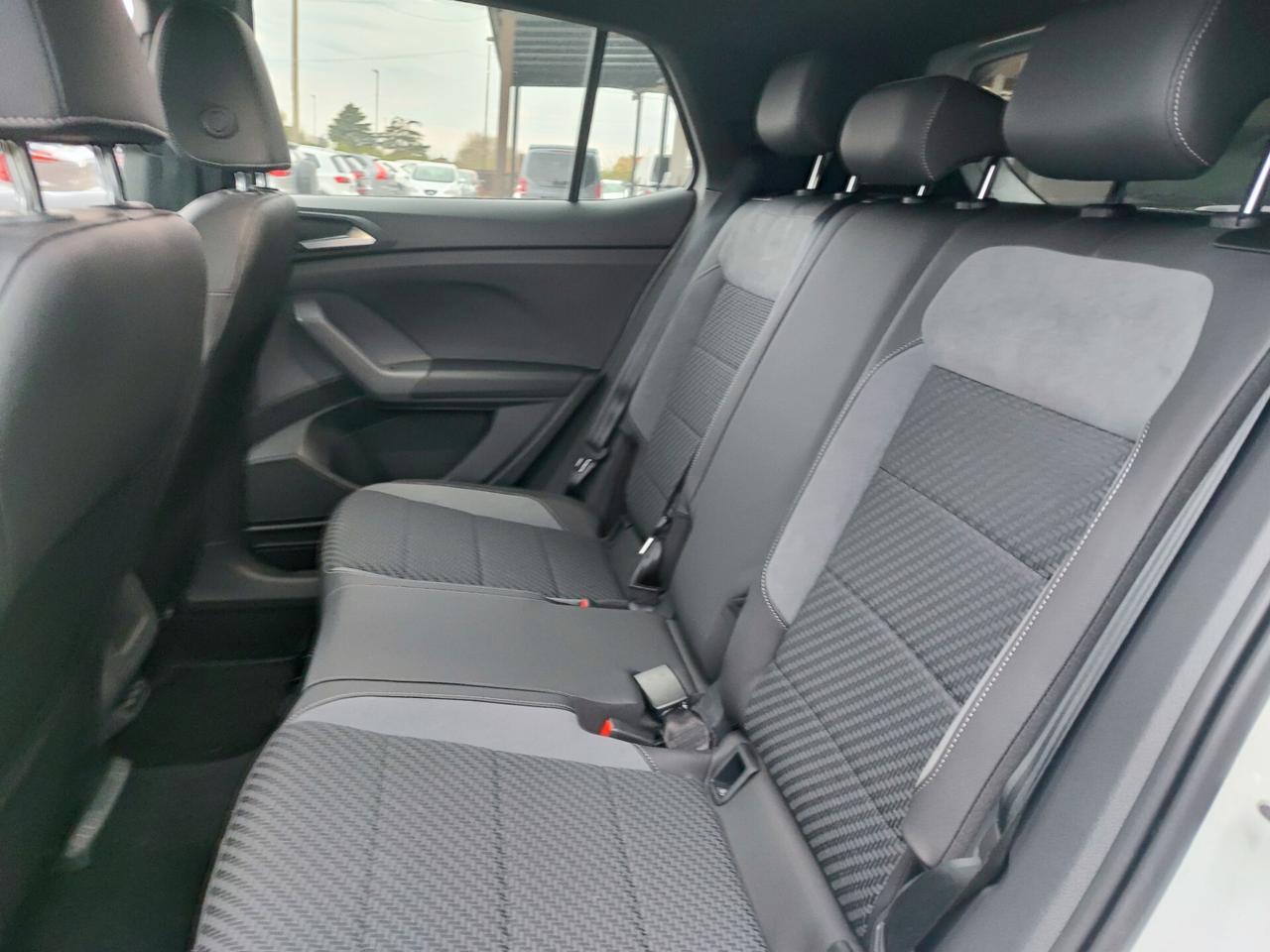 Volkswagen T-Cross 1.0 TSI 115 CV DSG R LINE EDITION