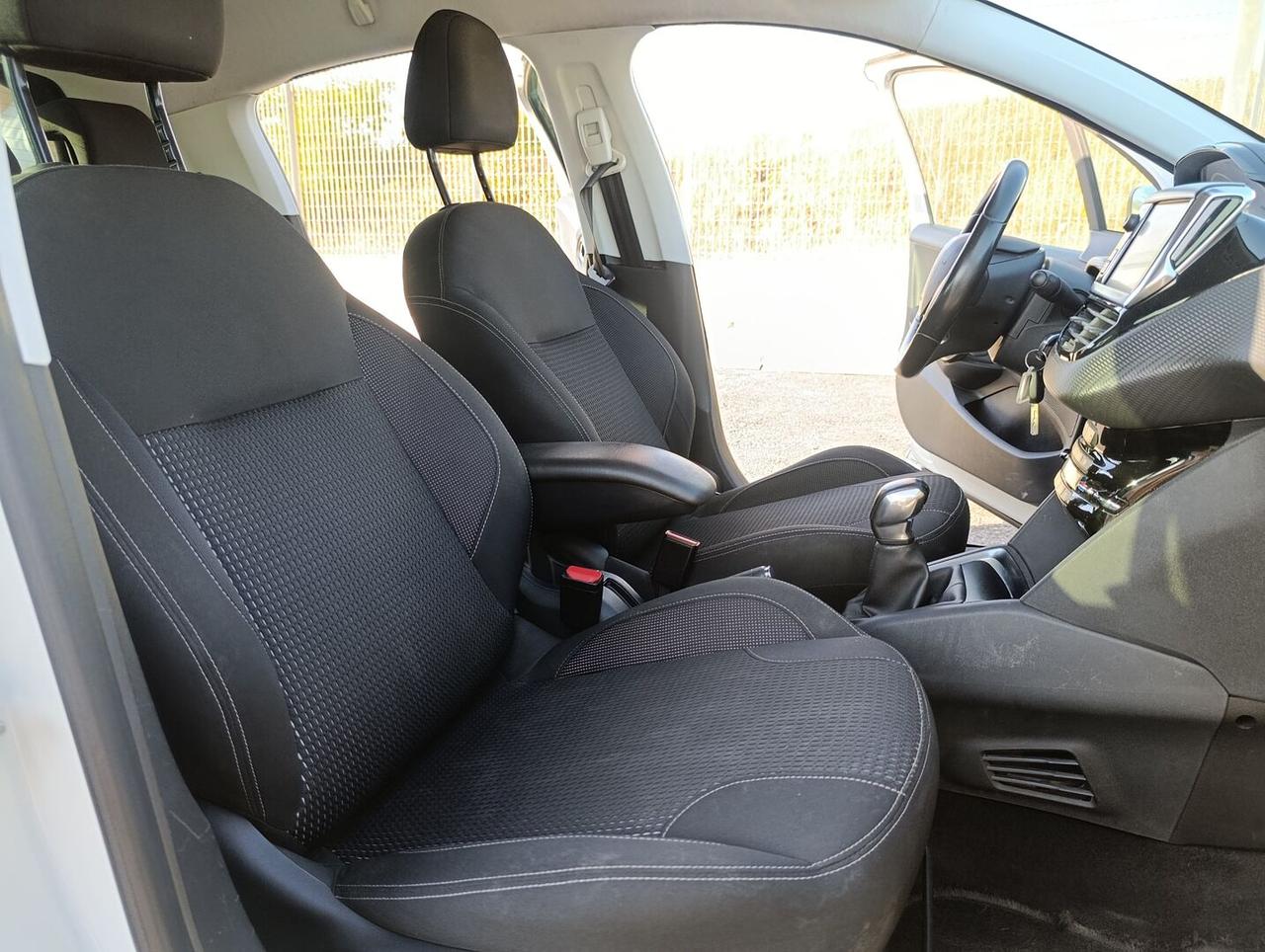 Peugeot 208 1.2 puretech Allure 82cv 5p