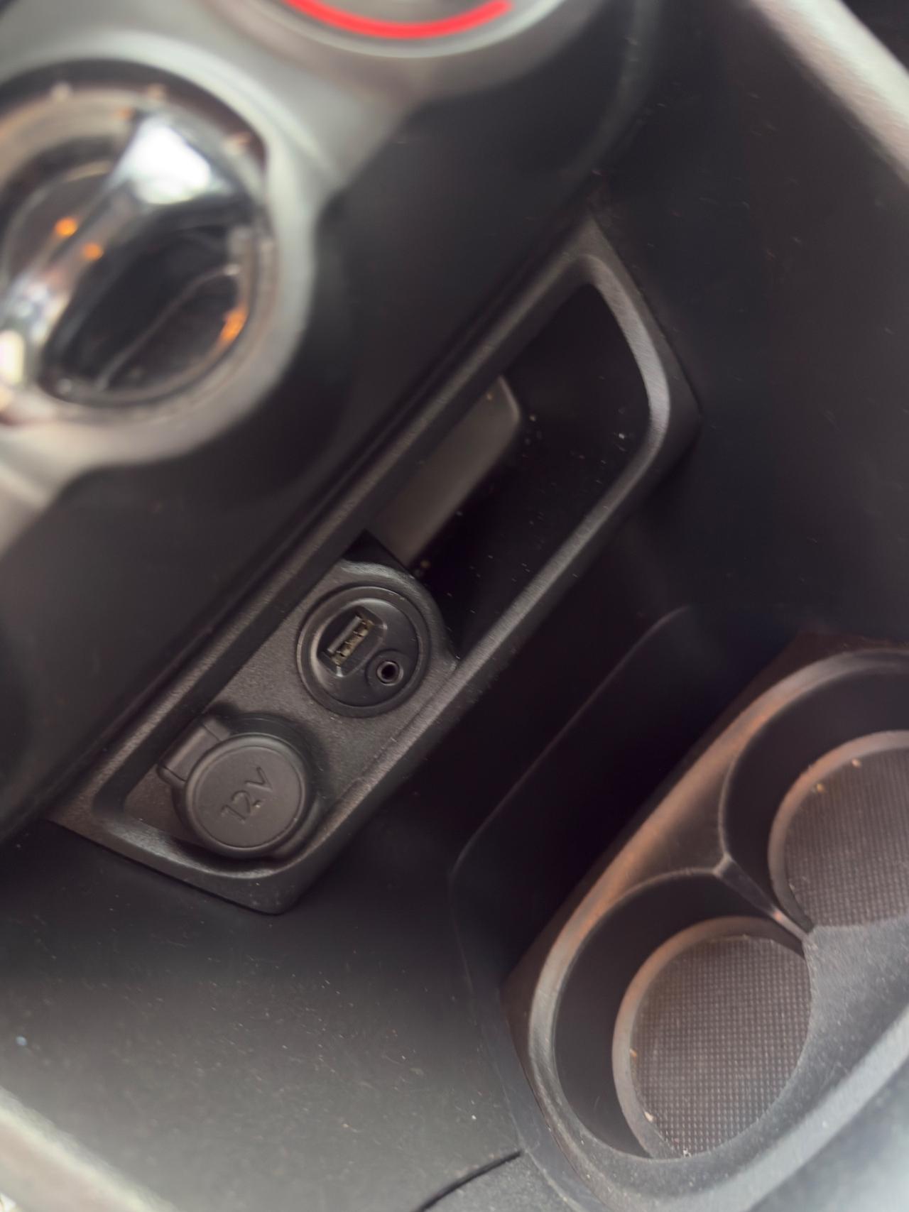 Peugeot 2008 BlueHDi 75cv Allure