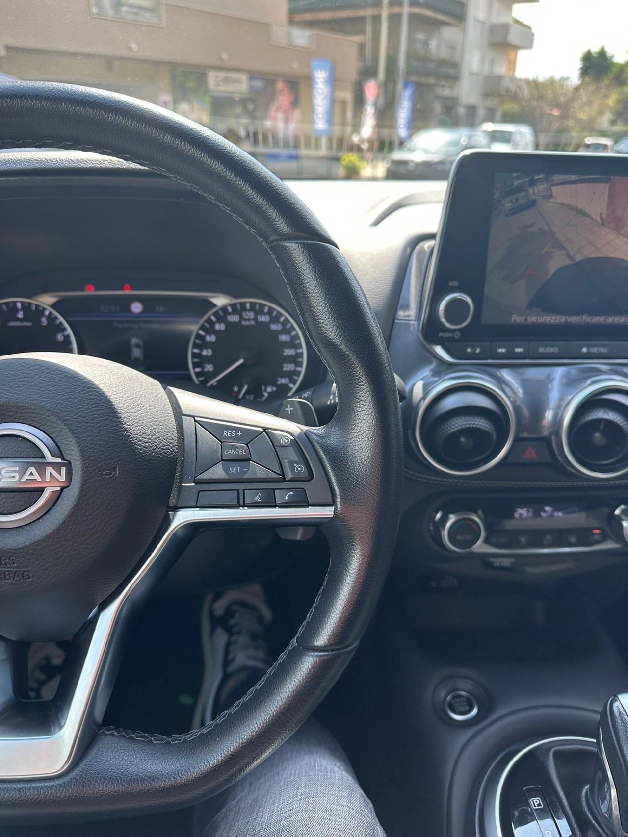 Nissan Juke 1.0 DIG-T 114 CV DCT N-Connecta