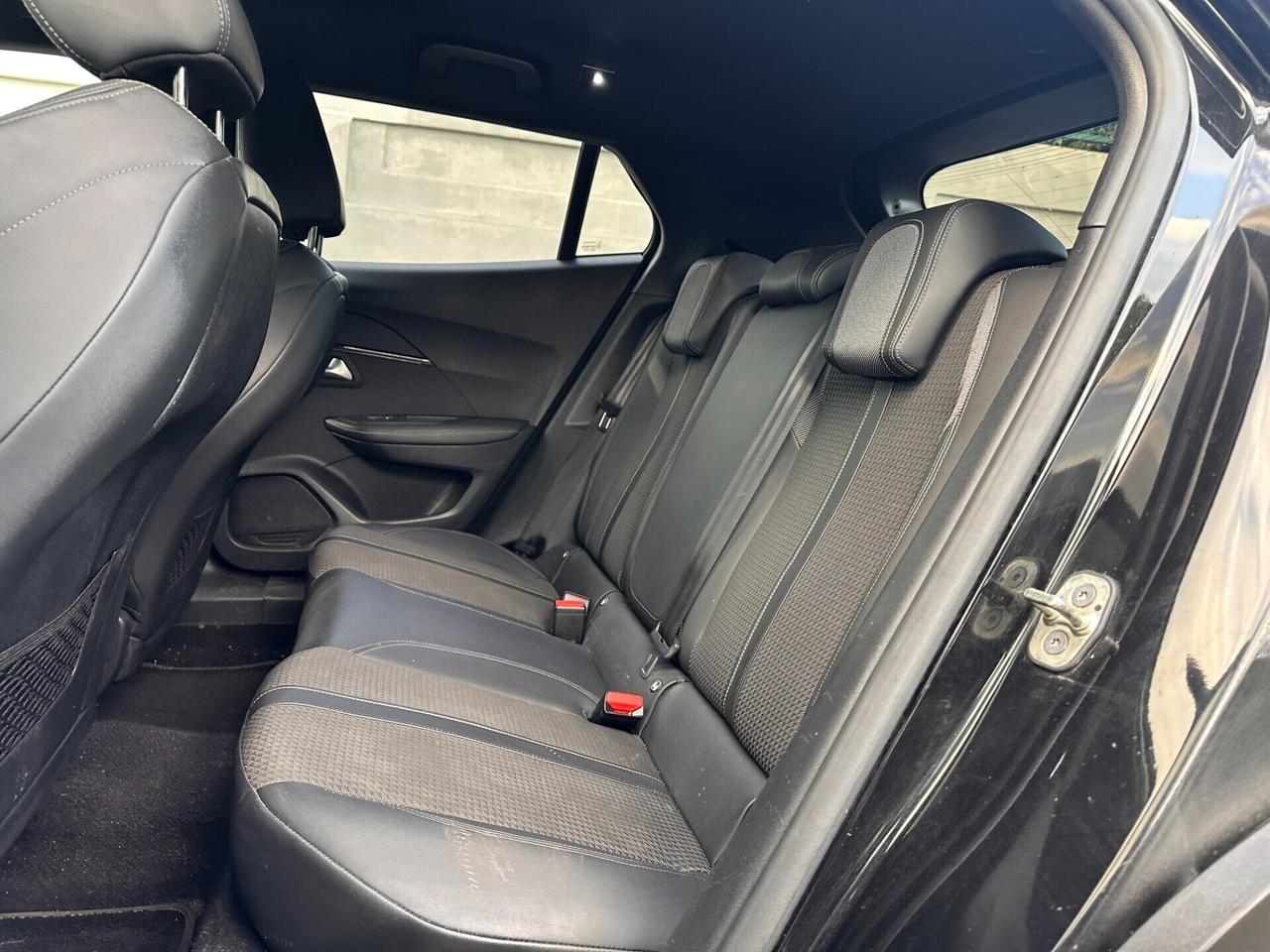 Peugeot 2008 1.2 130cv GT Line UNIPRO