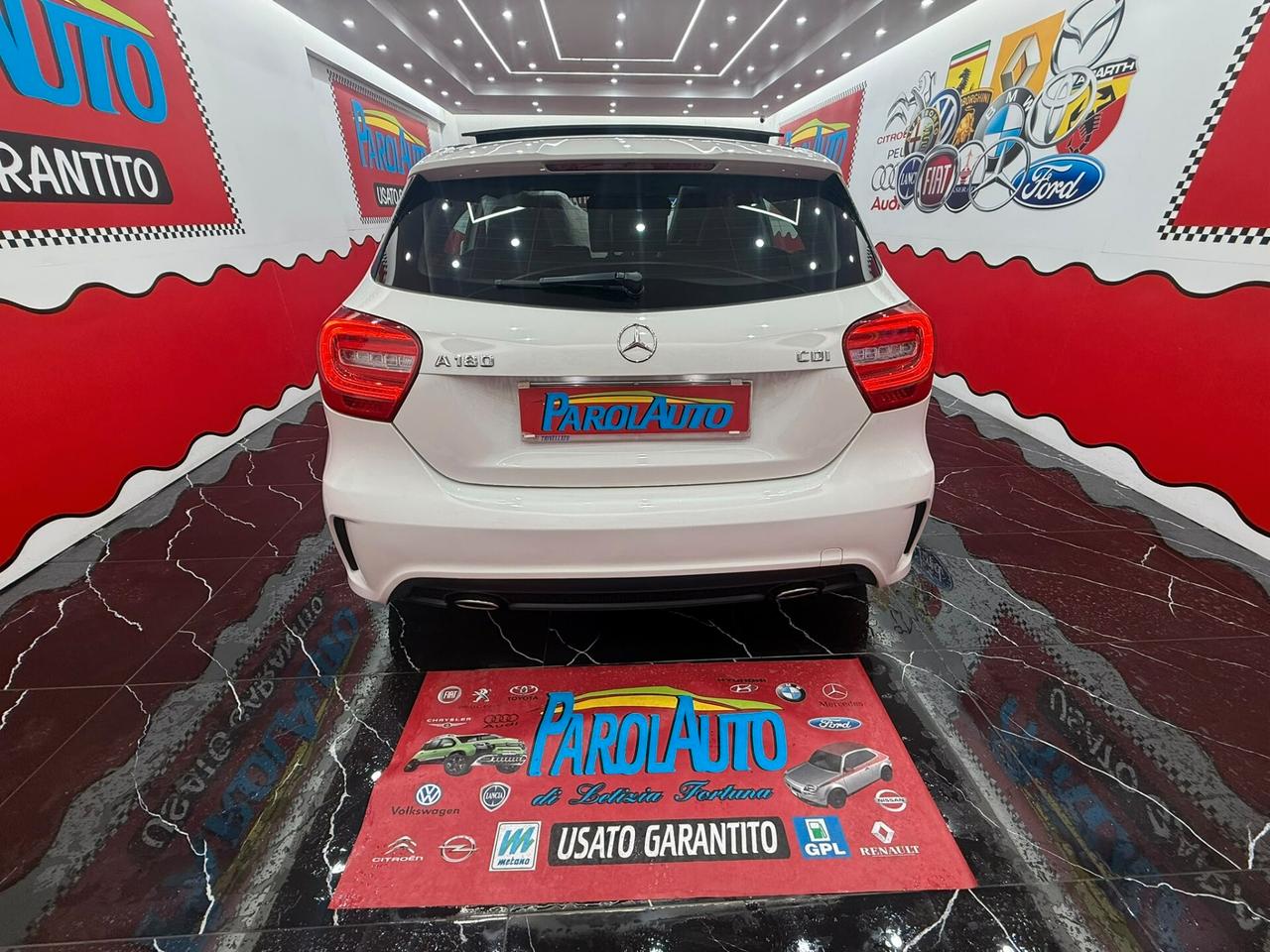 Mercedes-benz A 180 1.5 109cv Premium - 2014