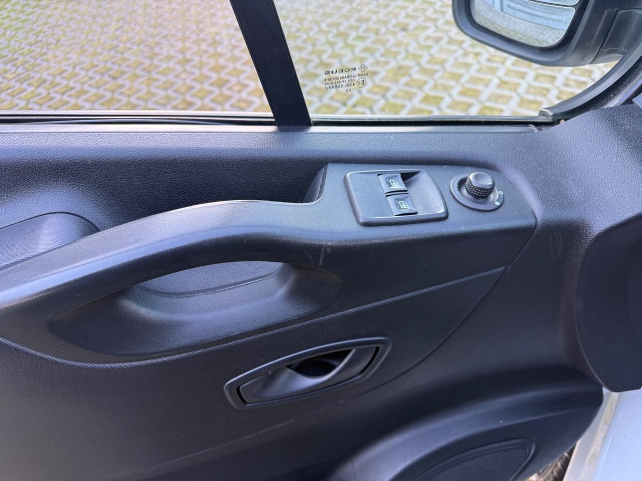 Renault Trafic T27 2.0 dCi 145CV PC-TN S&S*Navi*Bluetooth