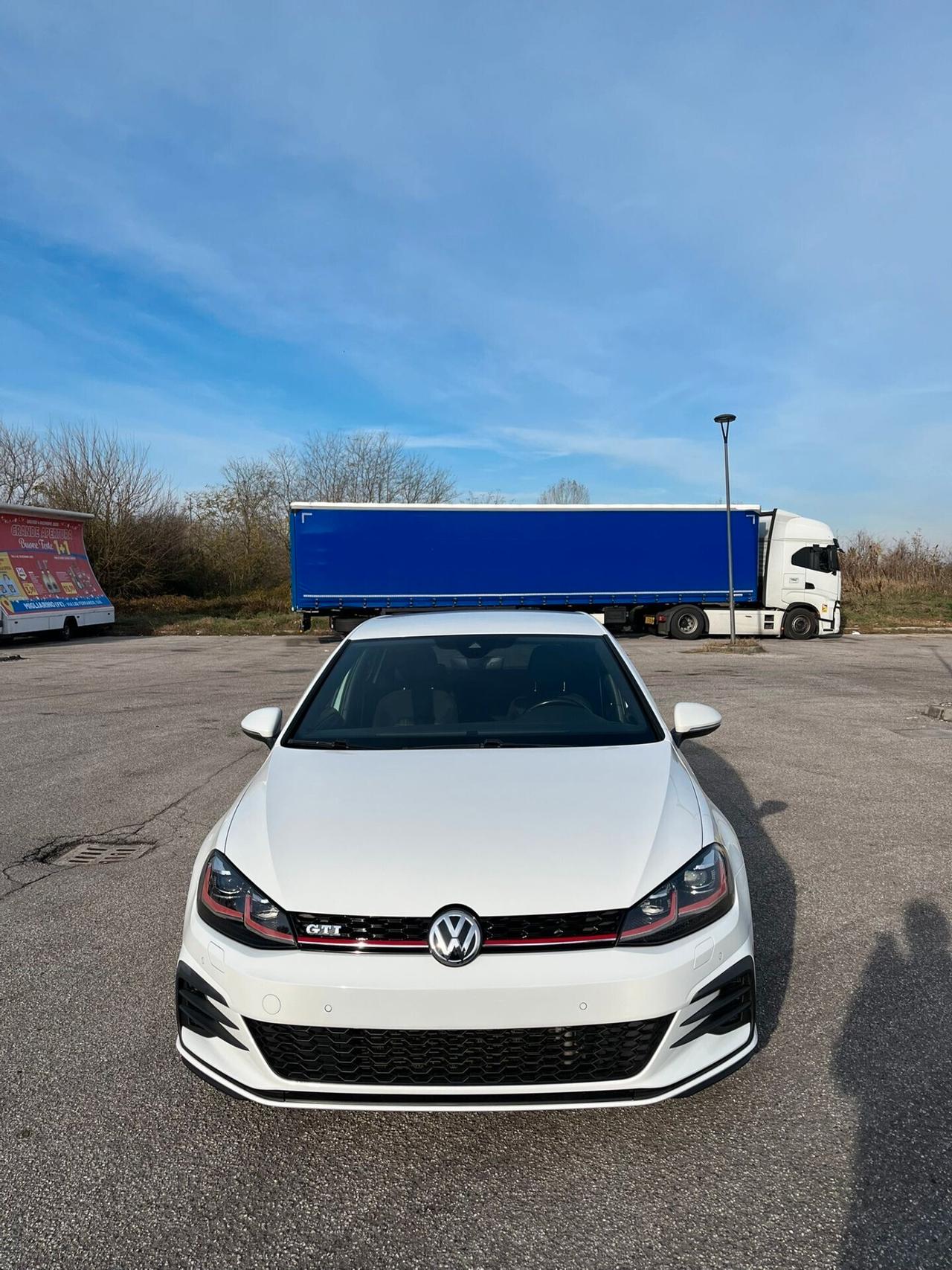 Volkswagen Golf GTI Performance 2.0 245 CV TSI 3p. BMT