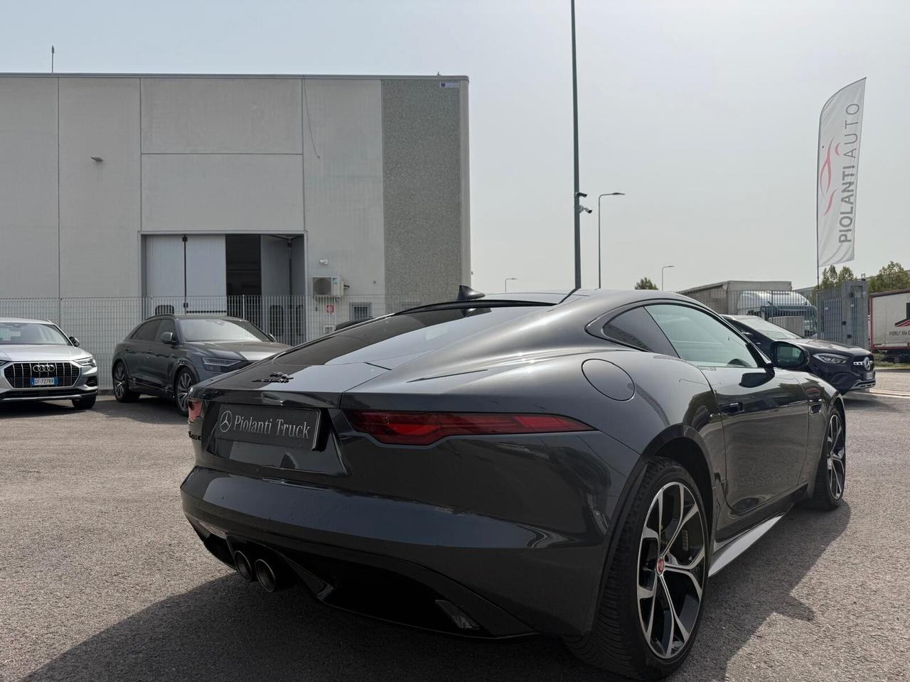 Jaguar F-Type 2.0 aut. Coupé R-Dynamic Black