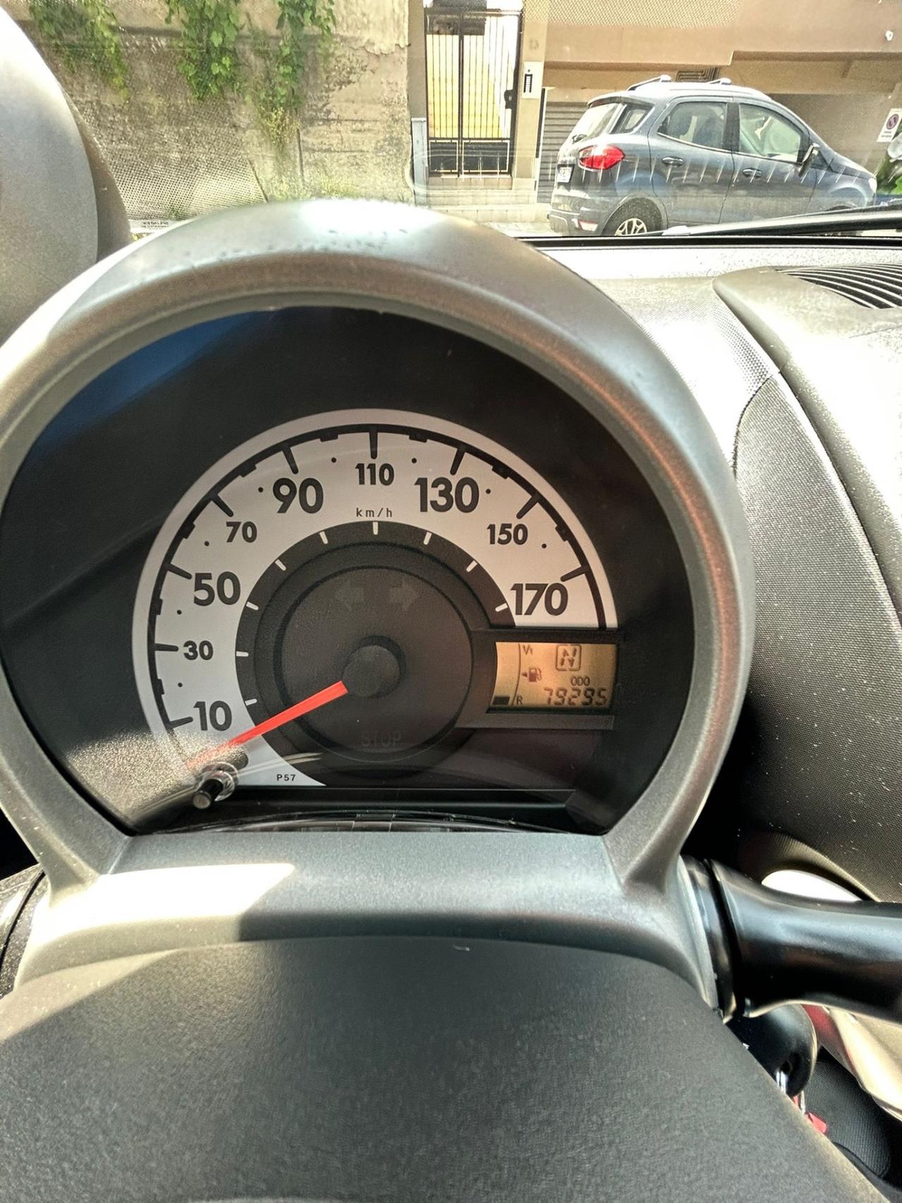 Toyota Aygo 1.0 12V VVT-i 5 porte Lounge Connect